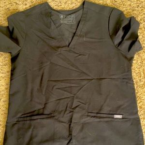 Figs scrub top. Three pocket.